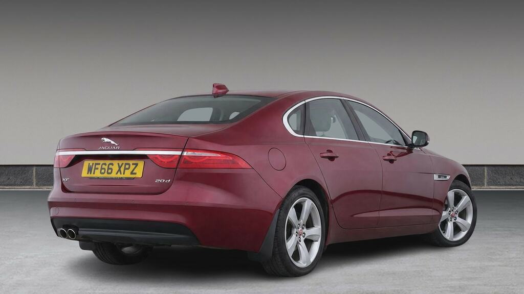 Jaguar XF 2.0D 180 Prestige Red #4