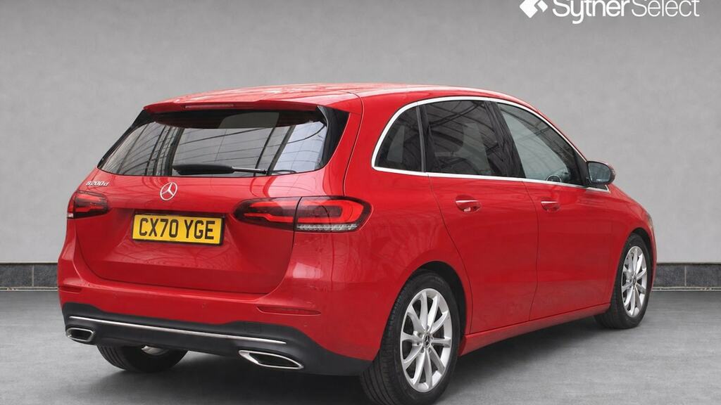 Mercedes-Benz B Class B200d Sport Red #4