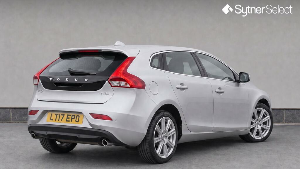 Volvo V40 T3 152 Inscription Geartronic Silver #4