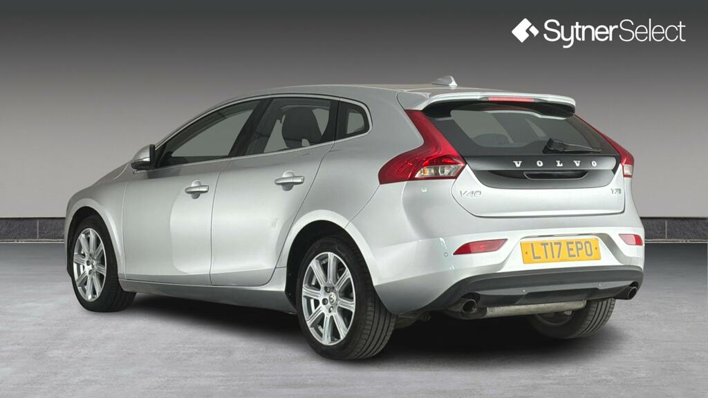 Volvo V40 T3 152 Inscription Geartronic Silver #2