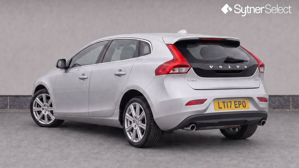 Volvo V40 T3 152 Inscription Geartronic Silver #3