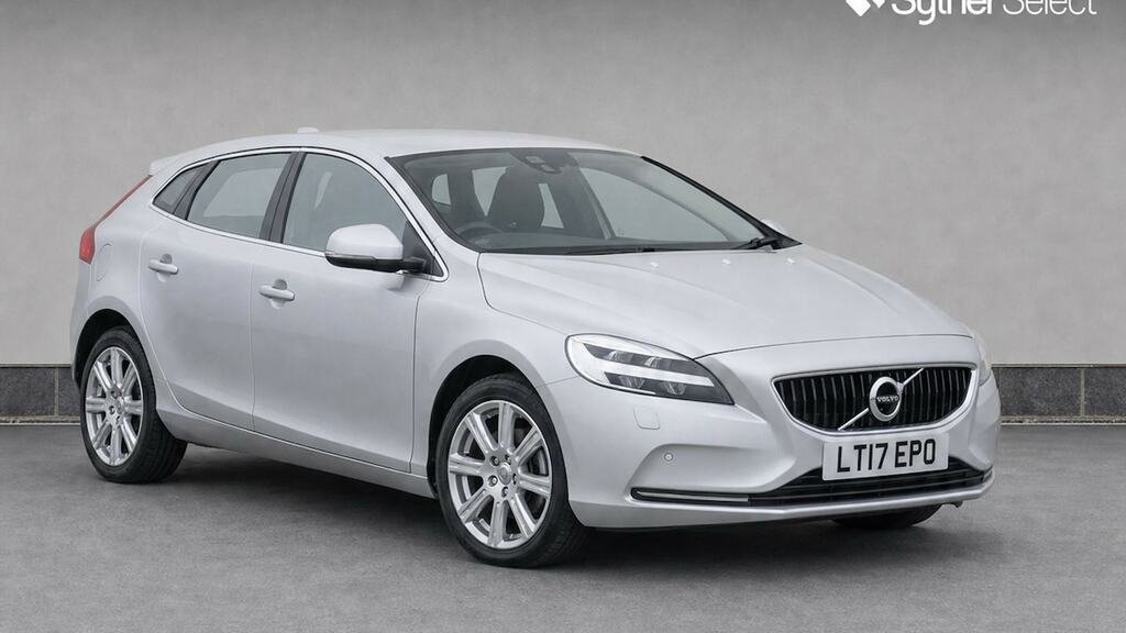 Volvo V40 T3 152 Inscription Geartronic Silver