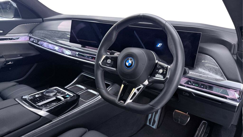 BMW i7 485Kw M70 Xdrive 105.7Kwh Blue #6