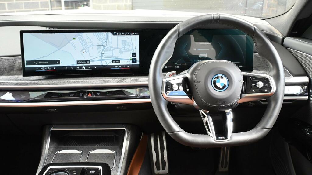 BMW i7 335Kw Edrive50 M Sport 105.7Kwh White #5