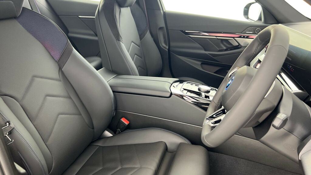 BMW i5 250Kw Edr40 M Sport Pro 84Kwh At Teccmf22kw Grey #11