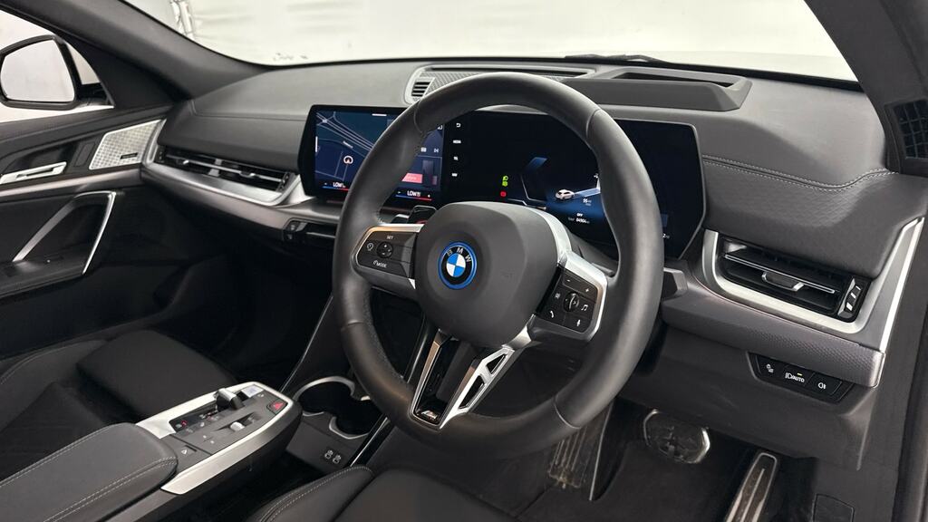 BMW iX2 150Kw Edrive20 M Sport 65Kwh Techpro White #6