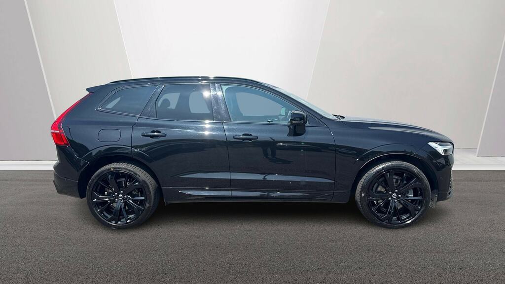 Volvo XC60 2.0 B5p Plus Black Edition Awd Geartronic WF74VFJ Black #3