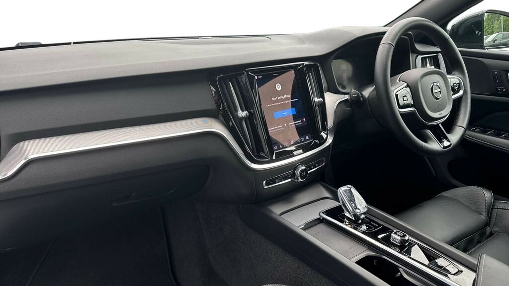 Volvo V60 2.0 B4p Plus Dark 7 Speed Blue #4