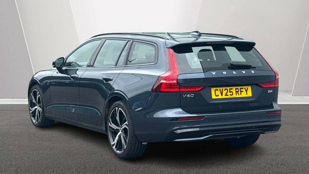 Volvo V60 2.0 B4p Plus Dark 7 Speed Blue #2