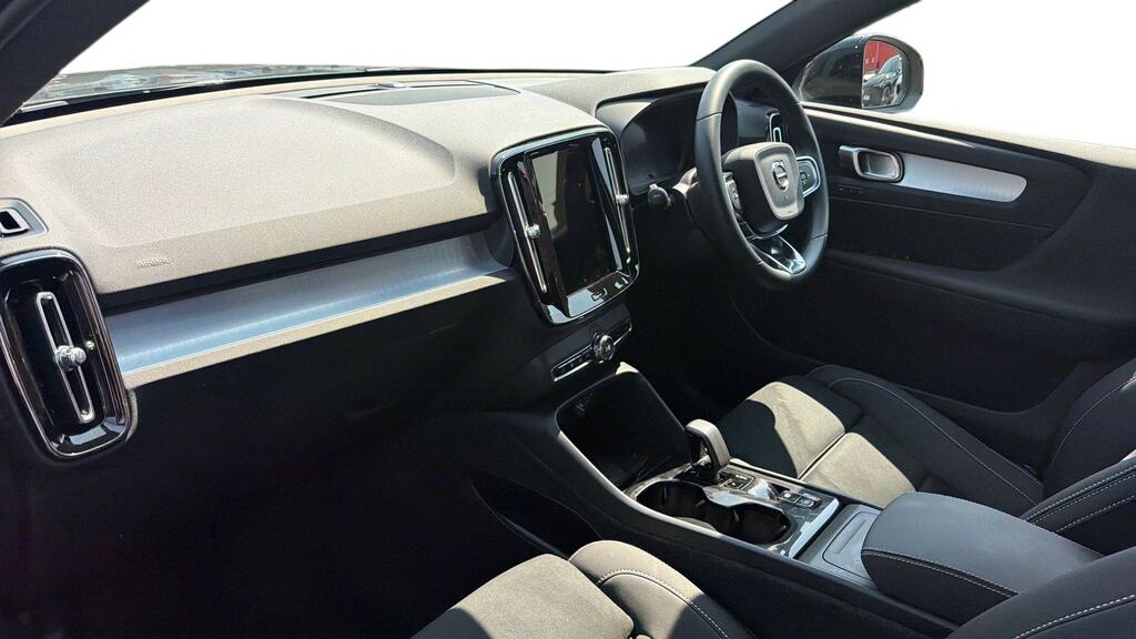 Volvo XC40 2.0 B3p Plus Dark MM75GYG Green #4