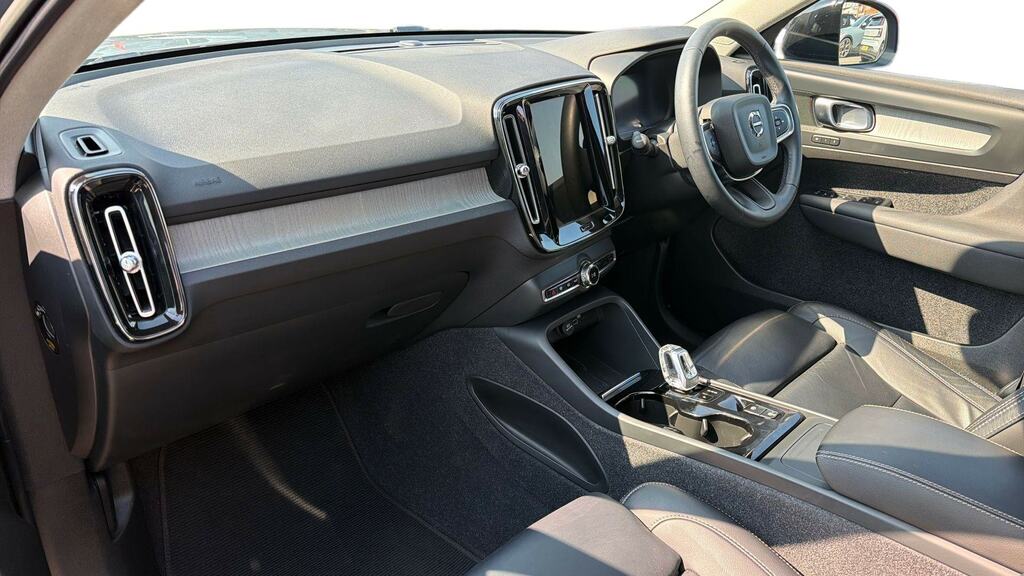 Volvo XC40 2.0 B3p Plus Dark CF23GSZ Grey #4