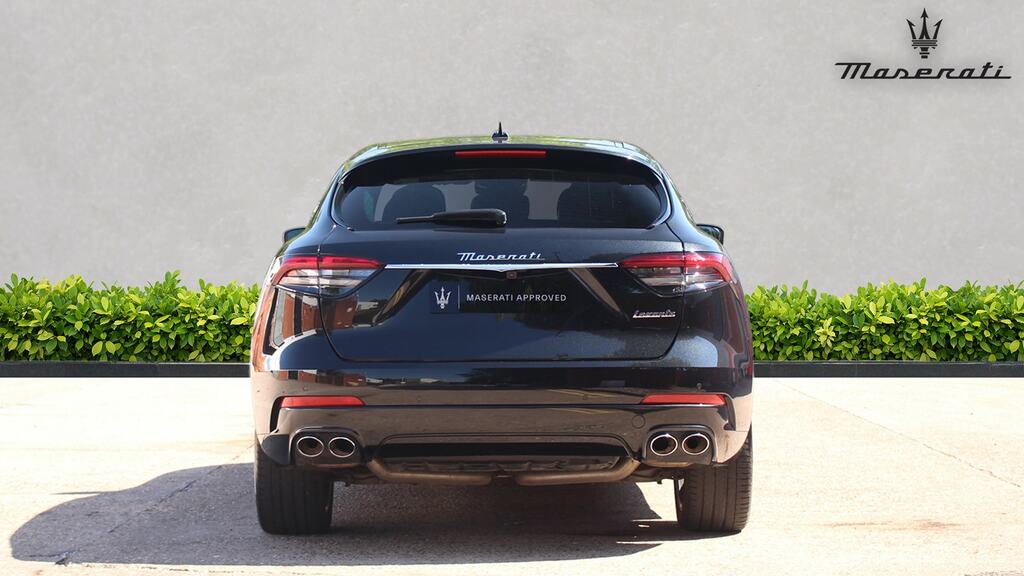 Maserati Levante Hybrid Gt Black #5