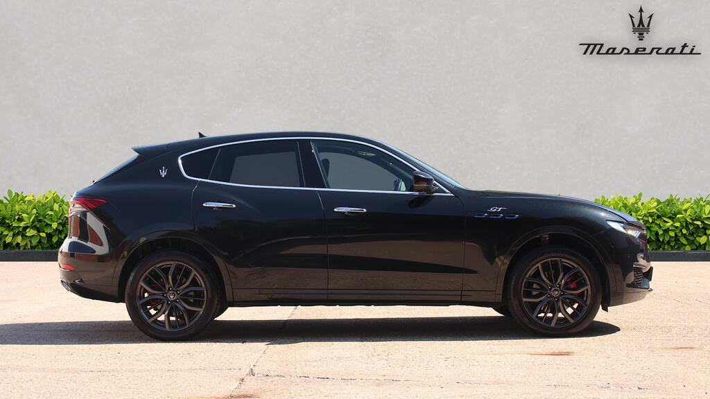 Maserati Levante Hybrid Gt Black #2