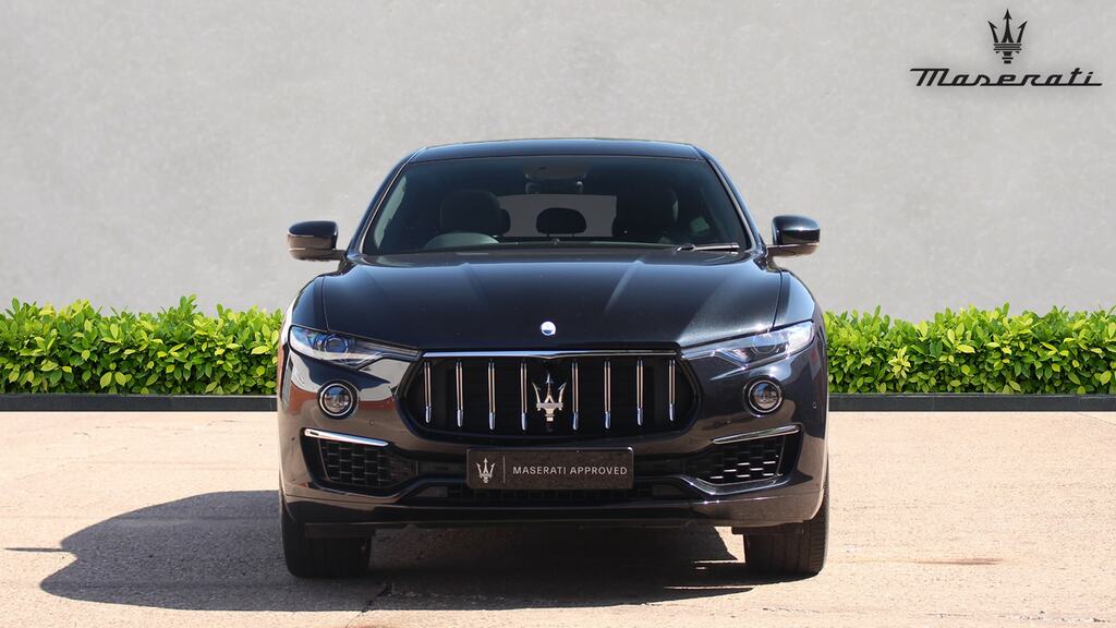 Maserati Levante Hybrid Gt Black #3