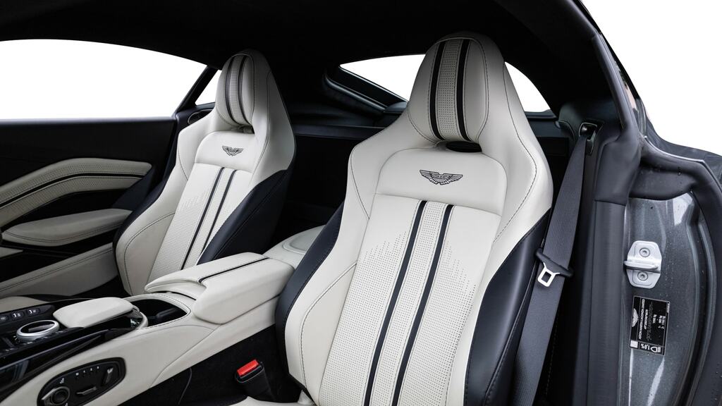Aston Martin V8 Dbx V8 Blue #26