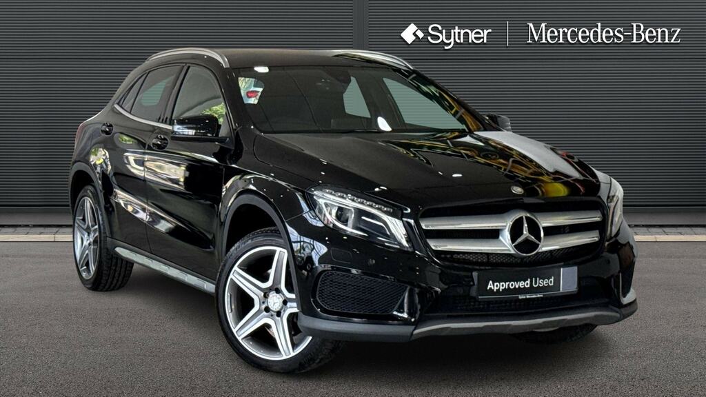 Mercedes-Benz GLA Class Gla 220D 4Matic Amg Line Premium Black