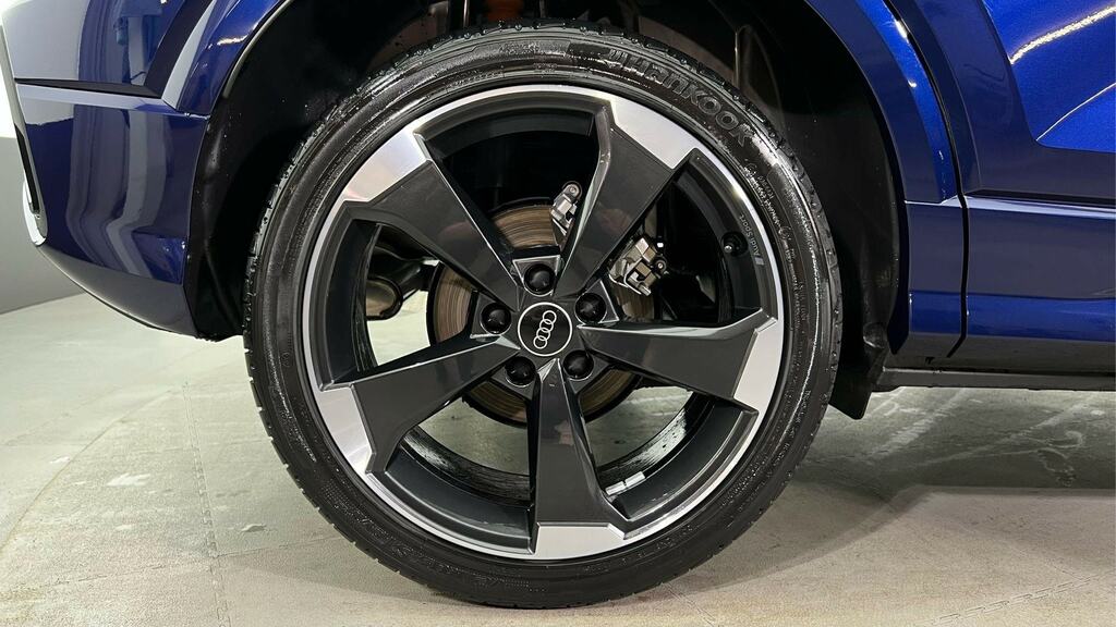 Audi Q2 35 Tfsi Black Edition S Tronic Tech Pro FM26UAX Blue #5