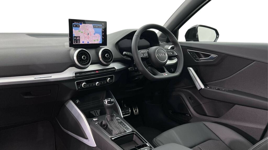 Audi Q2 35 Tfsi Black Edition S Tronic Tech Pro FM26UAX Blue #2