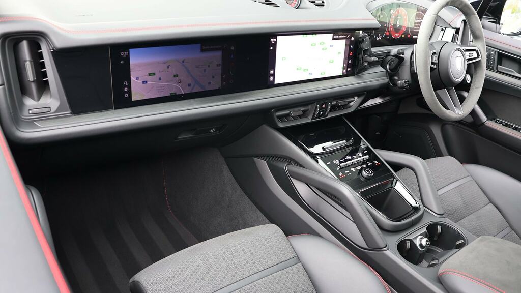 Porsche Cayenne Gts Tiptronic S SD25YLL White #3