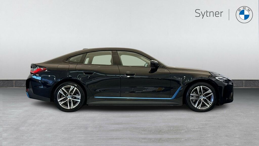 BMW i4 250Kw Edrive40 Sport 83.9Kwh BD22AYH Black #3