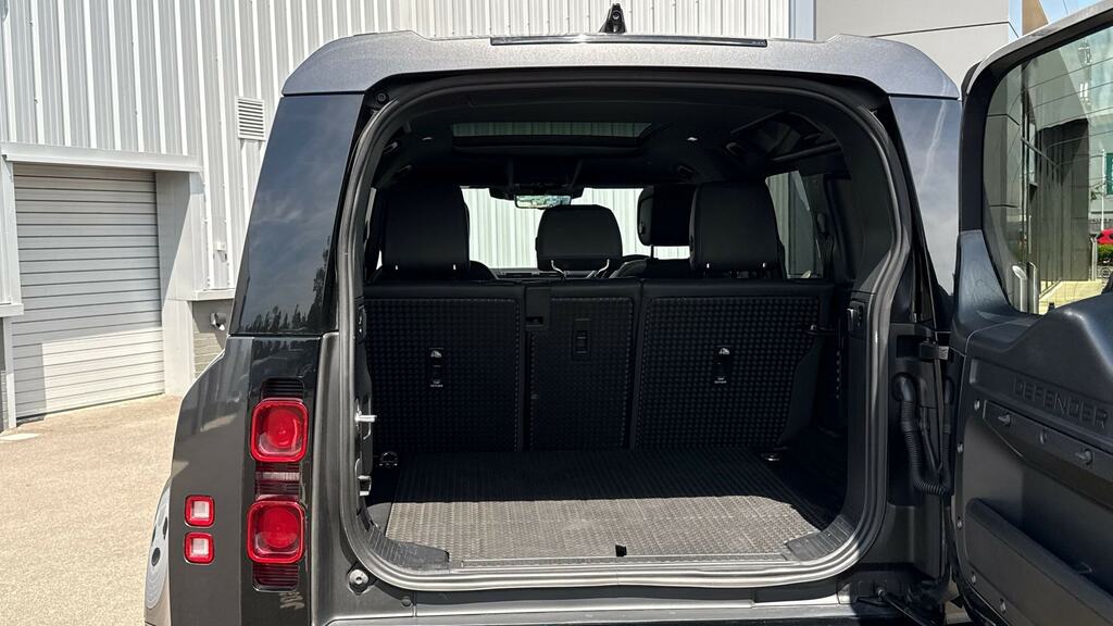 Land Rover Defender 110 2.0 P300 X-dynamic Hse Suv 4Wd Eur Black #10