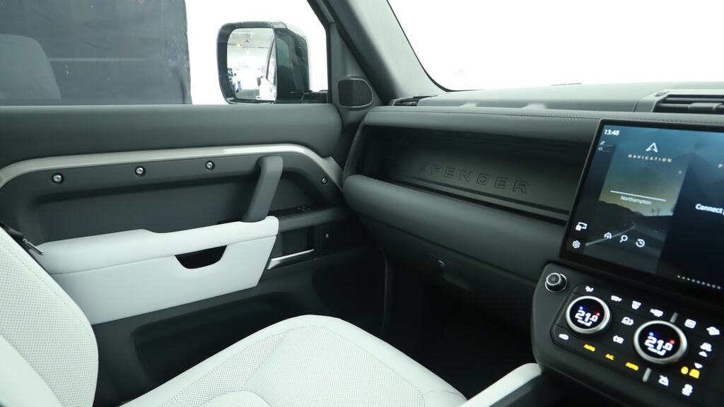 Land Rover Defender 110 2025 3.0 D250 Mhev Xs Edition 4Wd Euro 6 Ss Black #20