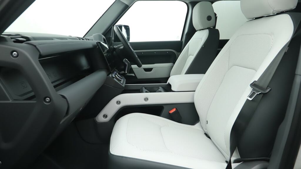 Land Rover Defender 110 2.0 P300e X-dynamic Se 110 Grey #3