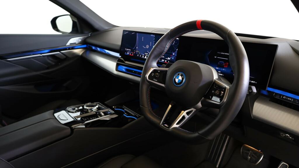 BMW i5 442Kw M60 Xdrive 84Kwh Black #6