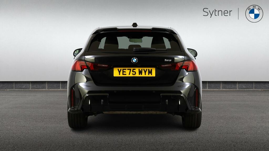 BMW 1 Series 118I 136 M Sport Step Lcp 2025 Grey #15