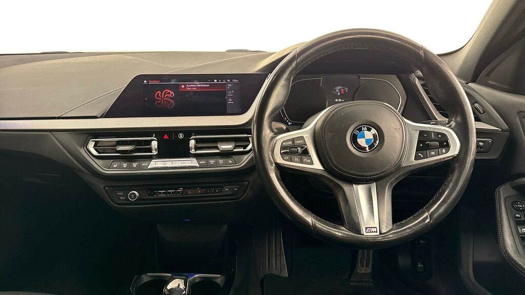 BMW 1 Series 118I M Sport Step KN21JHU Black #5