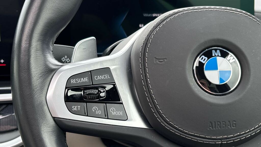BMW X7 M50i V8 Frozen Black Edition Xdrive Euro 6 #17