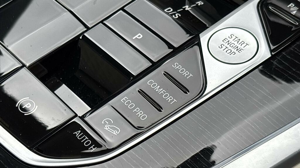 BMW X7 M50i V8 Frozen Black Edition Xdrive Euro 6 #19