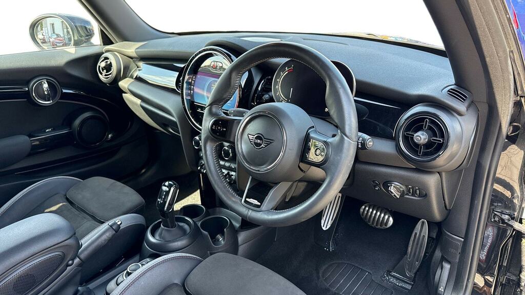 Mini Hatch 1.5 Cooper Sport Premium AY73LKO Black #6