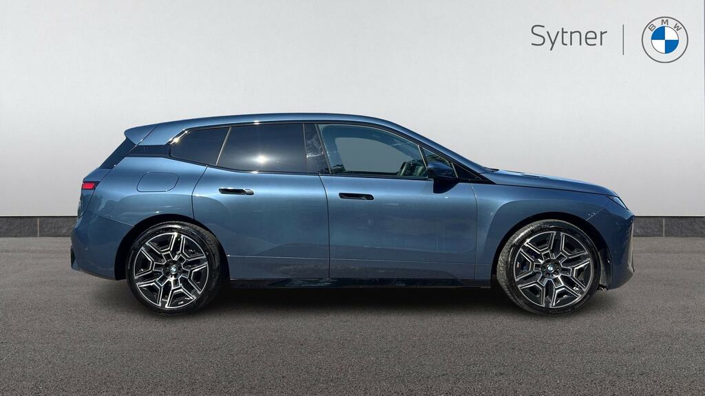 BMW iX 400Kw Xdrive60 M Sport 112Kwh Skylounge EN25FKT Blue #3