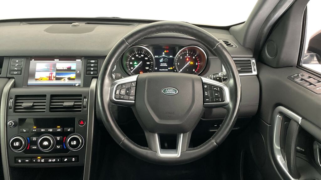 Land Rover Discovery Sport 2.0 Td4 180 Hse Black White #8