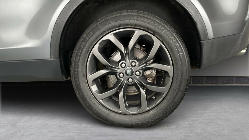Land Rover Discovery Sport 2.0 Td4 180 Hse Black White #26