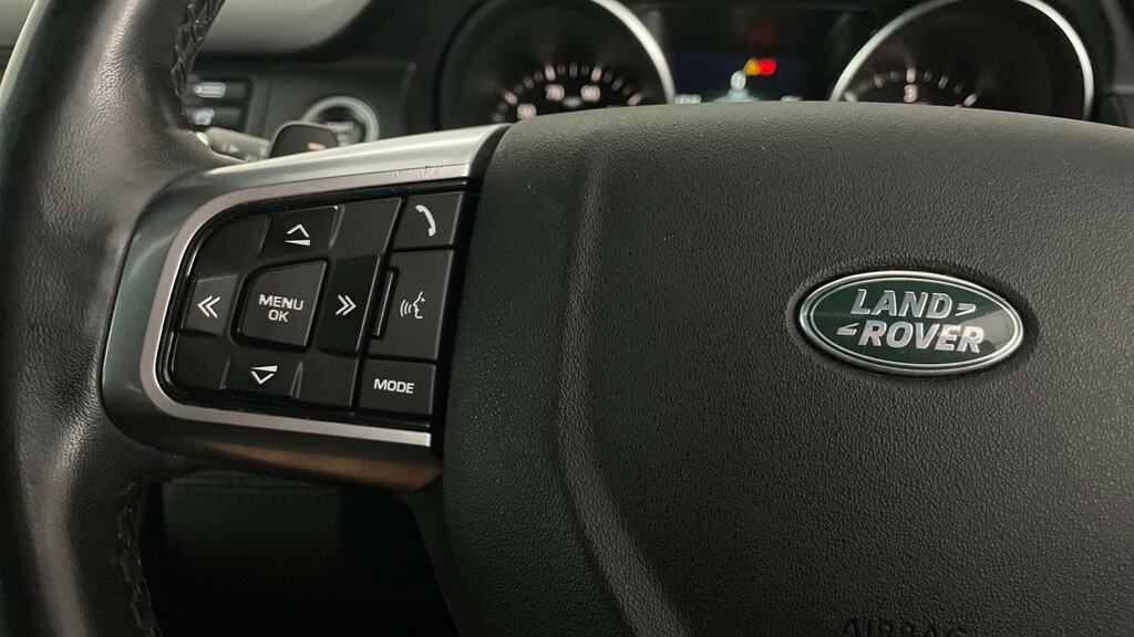 Land Rover Discovery Sport 2.0 Td4 180 Hse Black White #17