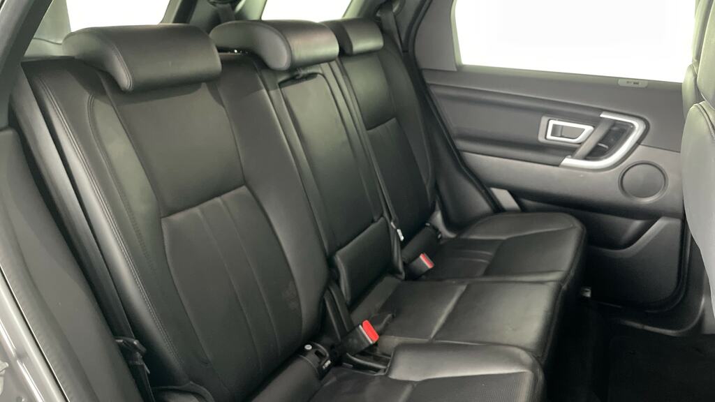 Land Rover Discovery Sport 2.0 Td4 180 Hse Black White #12