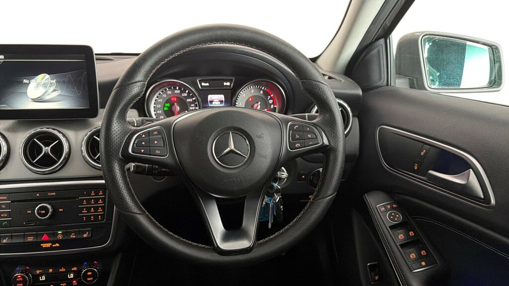 Mercedes-Benz GLA Class 200D Sport Suv 7G-dct Euro 6 Ss 136 Blue #8