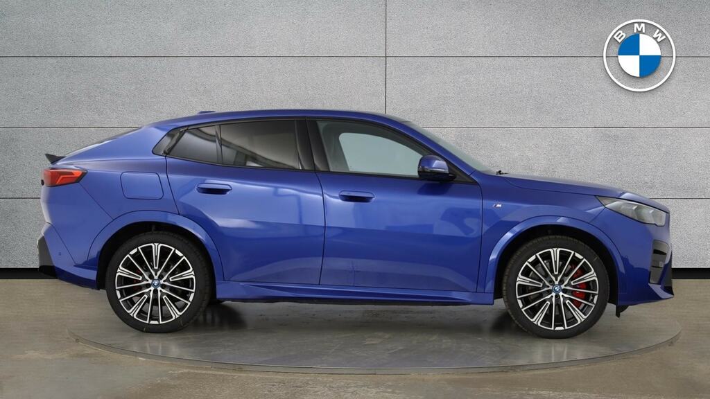 BMW iX2 150Kw Edrive20 M Sport 65Kwh Techpro Blue #3