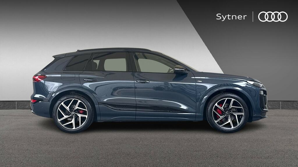 Audi Q6 E-Tron 225Kw Performance 100Kwh Edition 1 Sv YM25HHB Blue #4