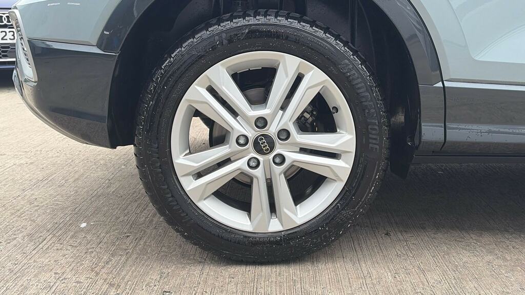 Audi Q2 1.0 Tfsi Sport YJ25JJM Grey #5