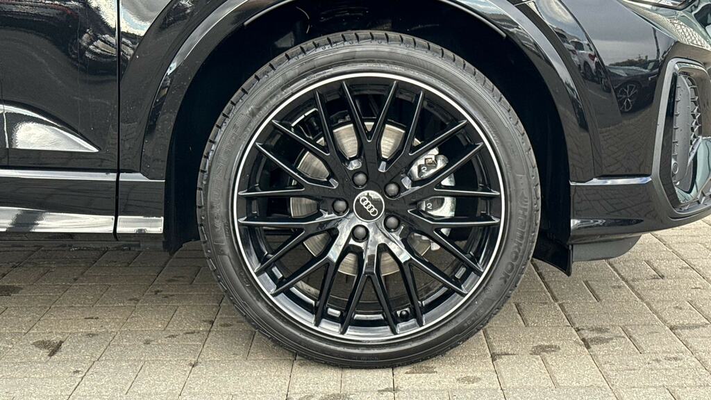 Audi Q2 35 Tfsi Black Edition S Tronic Tech FN75AJO Black #5