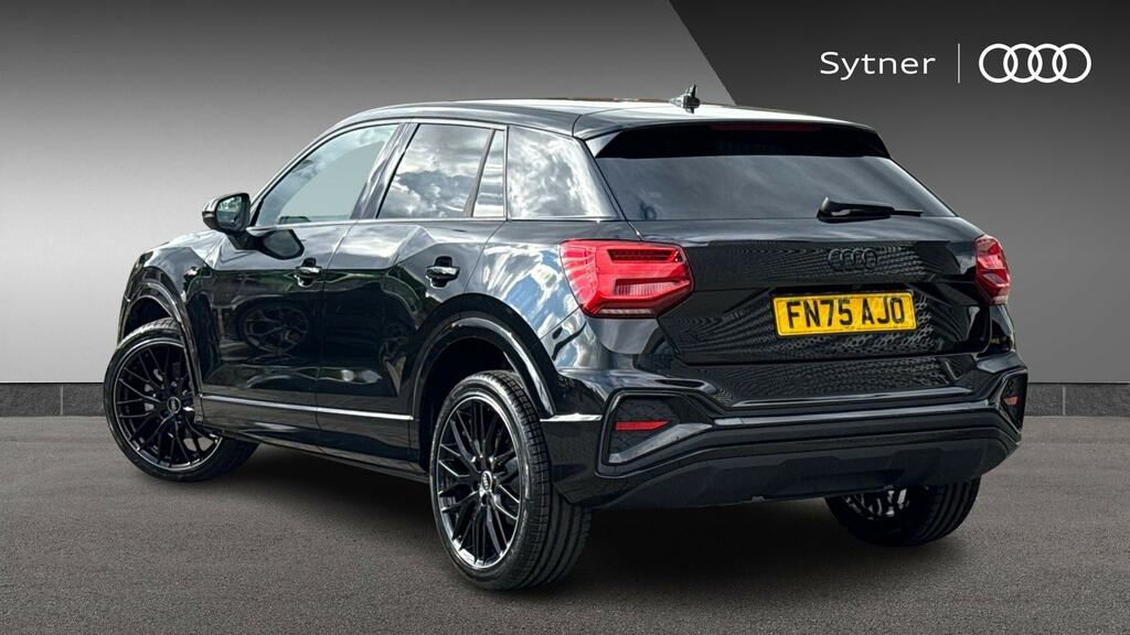 Audi Q2 35 Tfsi Black Edition S Tronic Tech FN75AJO Black #3