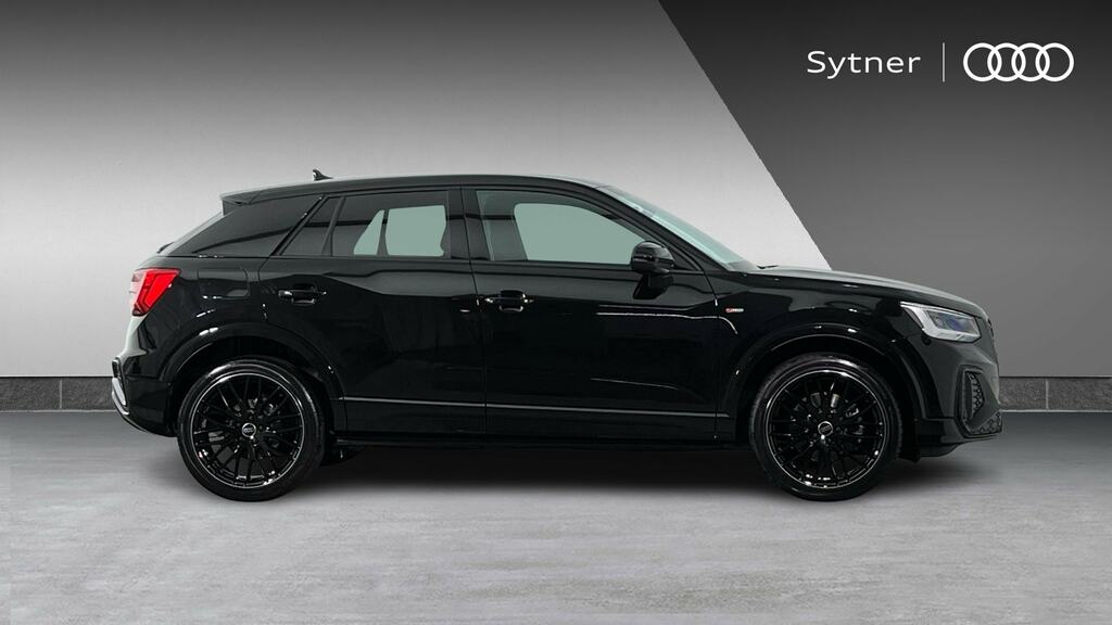 Audi Q2 35 Tfsi Black Edition S Tronic Tech FM26NVP Black #4
