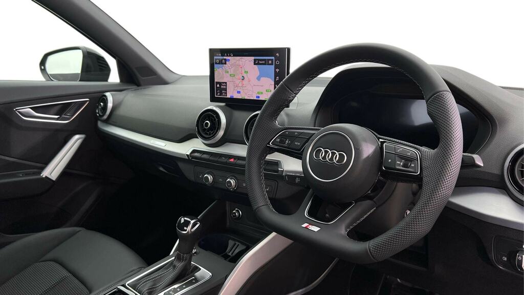 Audi Q2 35 Tfsi Black Edition S Tronic Tech FM26NVP Black #6