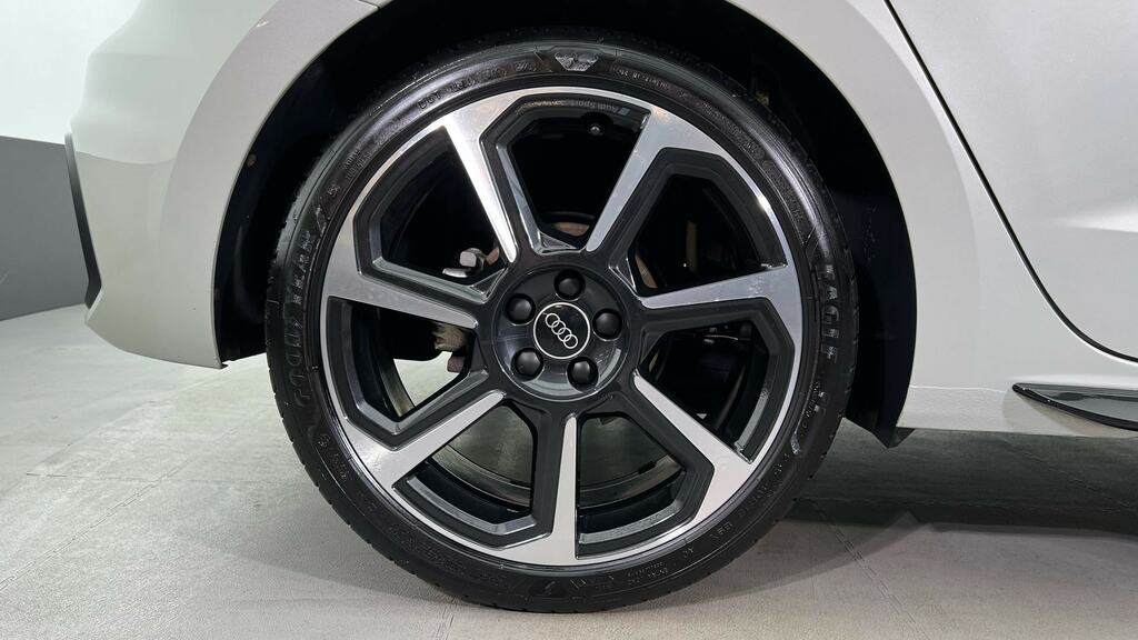 Audi A1 30 Tfsi 110 Black Edition S Tronic Tech Pack FE24WPT Silver #5
