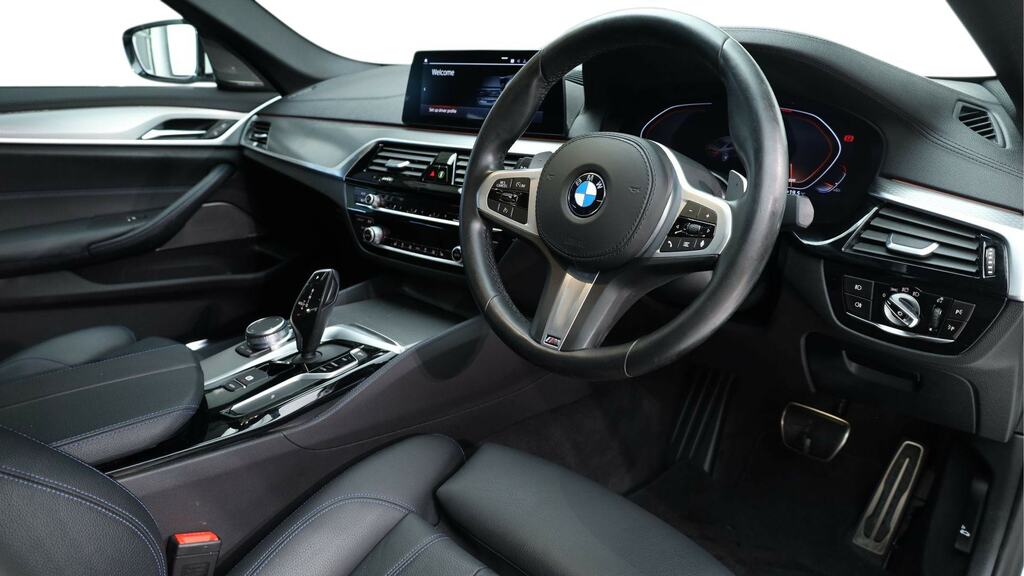 BMW 5 Series 520D Mht M Sport White #6
