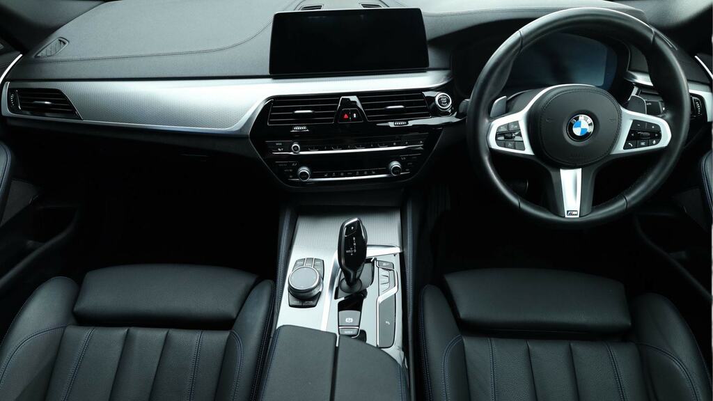 BMW 5 Series 520D Mht M Sport White #4