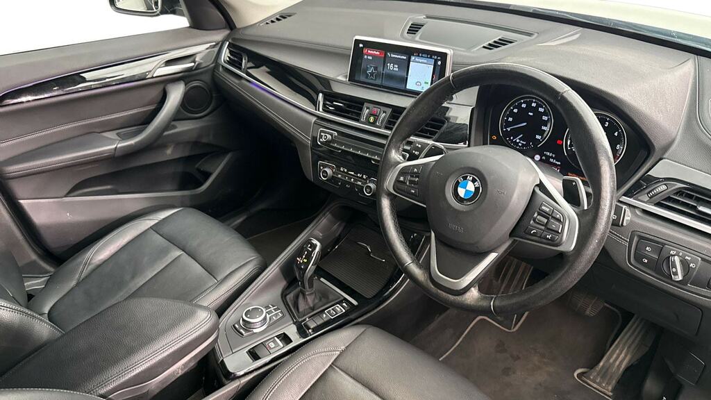 BMW X1 Sdrive 18D Xline Step Black #6